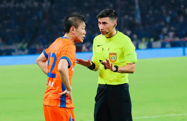 配资炒股的 泰山队3-3申花队仅一天，俱乐部官宣“申诉”！王大雷遭点名批评